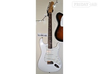 FENDER STRAT Player.  MiM Immaculate Arctic White, Service-cleaned & setup Quality New Strings used
