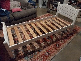 Single bed + mattress 