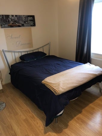 Double bedroom to rent close to all amenities 