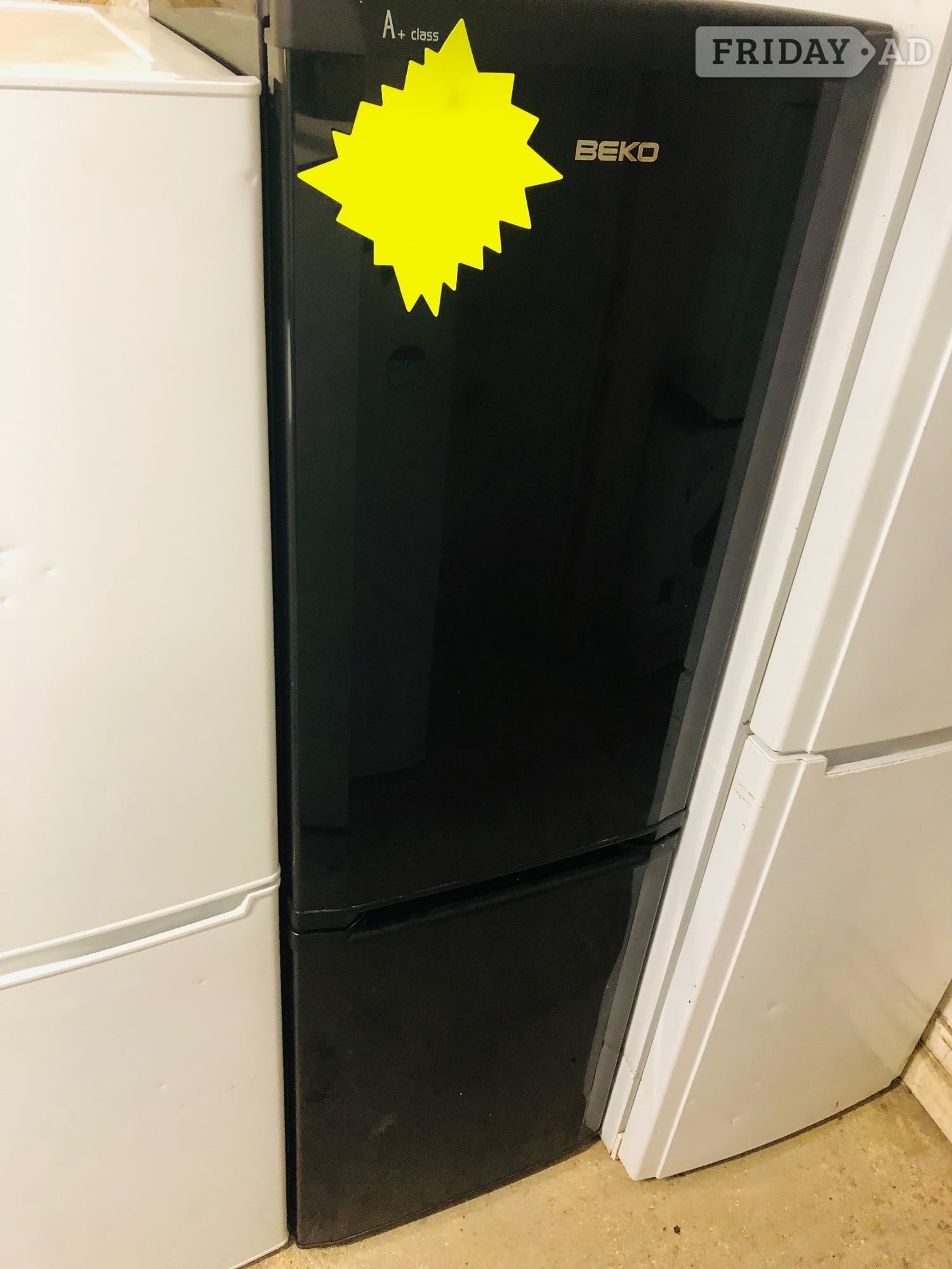 Black Beko frost free A+class fridge freezer. in Coventry