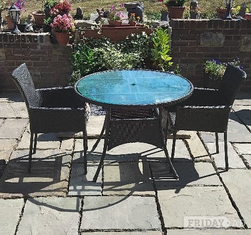 Garden Table & 2 Chairs in Tunbridge Wells