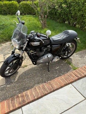 Triumph Bonneville 865