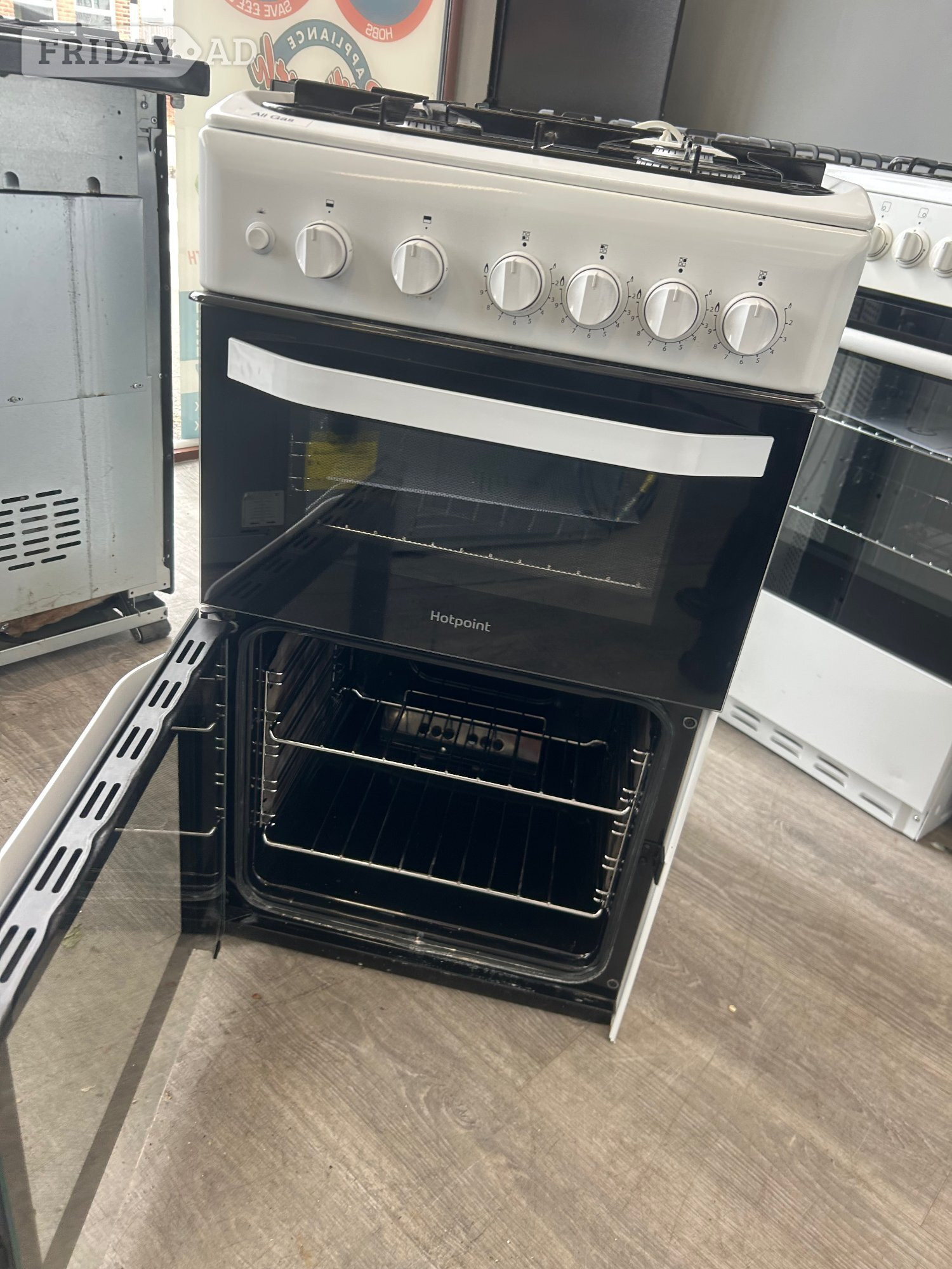 HOTPOINT - GAS COOKER - Home Appliances