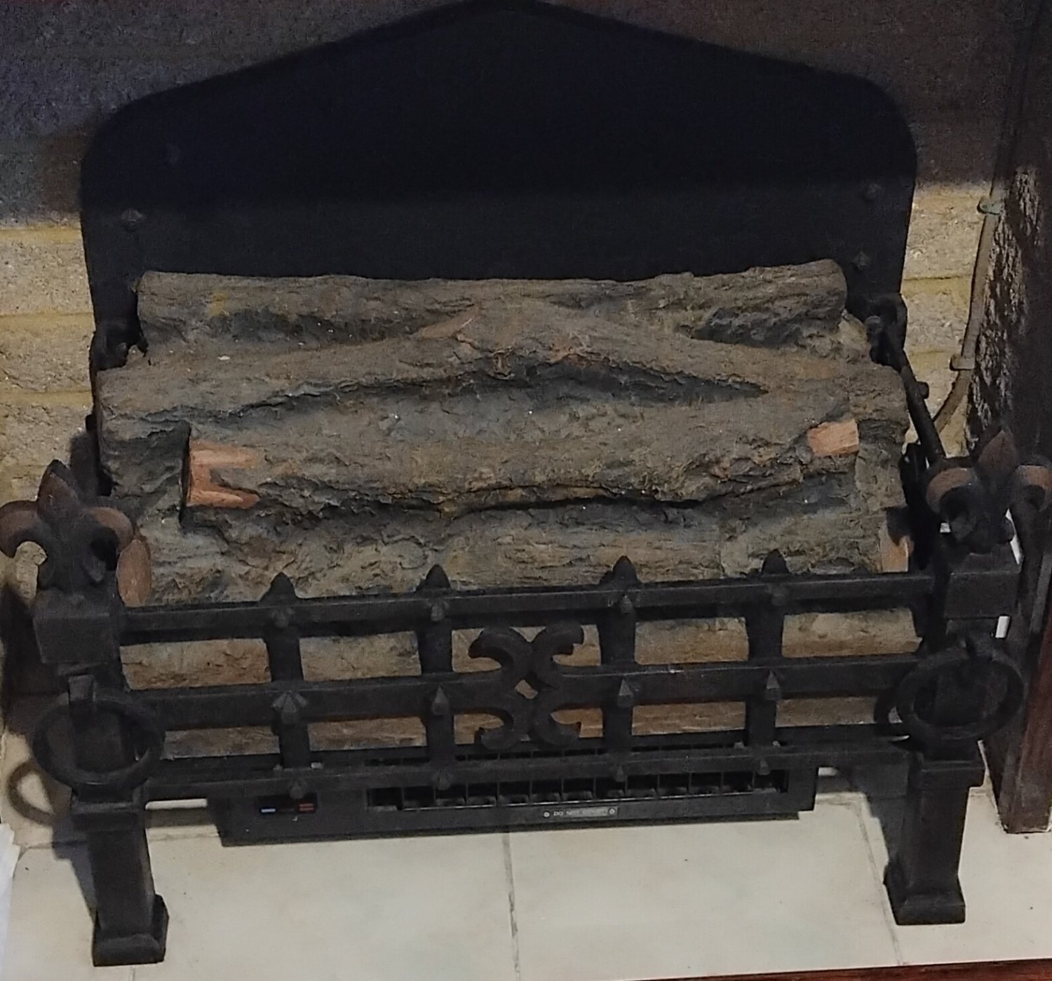 Sunhouse Electric Wrought Iron Fire, Excellent Condition