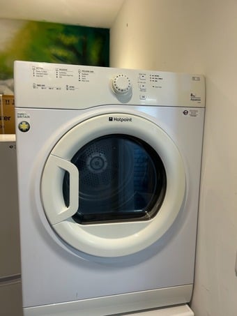 HOTPOINT 8KG VENTED DRYER