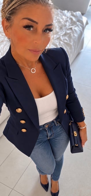 Shelby Goddess Mature