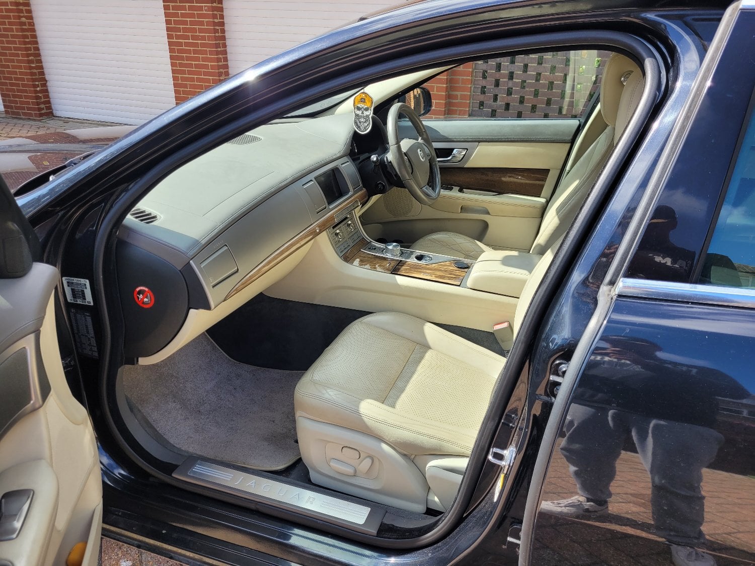Jaguar XF Premium 3.0L V6 Diesel - Cars in Bexhill-On-Sea
