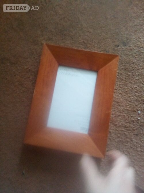 Photo frame, wood, brand new, M&S, 6 X 4" in St. Albans