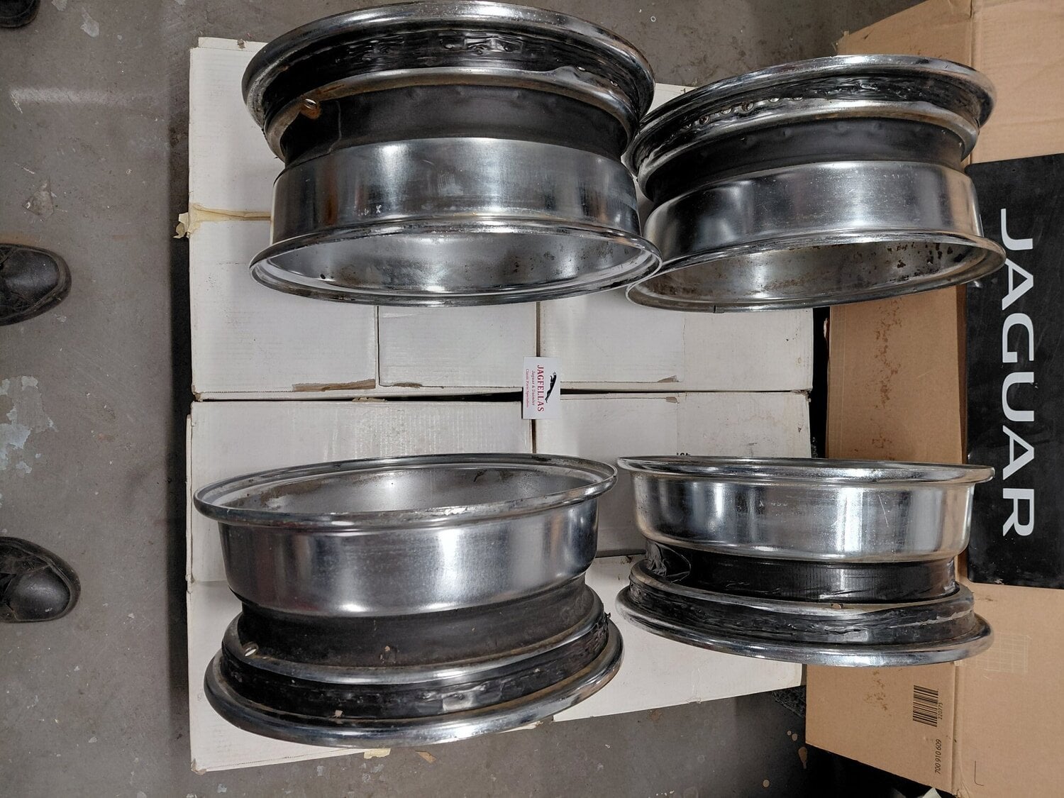  DAIMLER CHROME WIRE WHEELS SHOW STANDARD + BRAND new spinners - Parts & Accessories