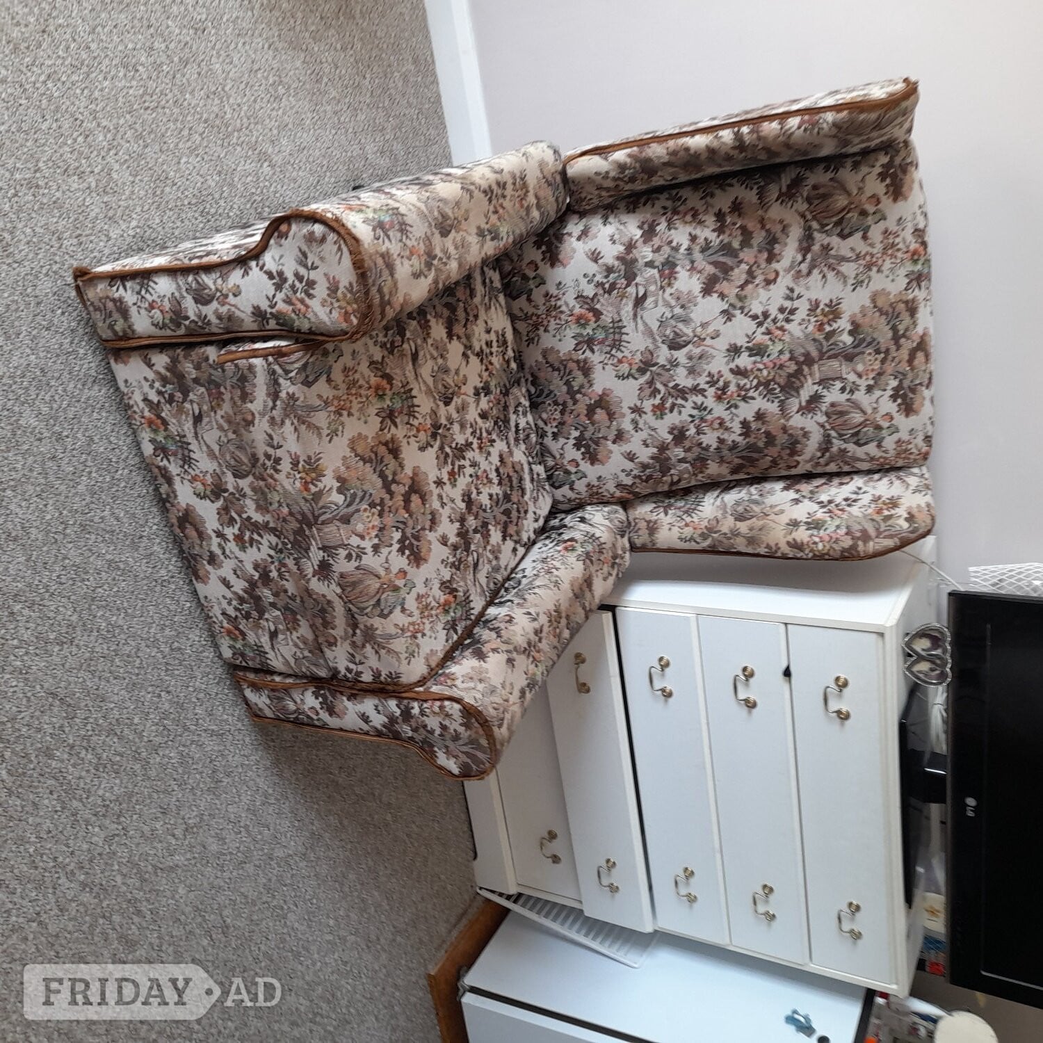 Sofas and chairs in Shoreham-By-Sea