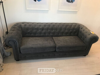 Luxury Chesterfield Sofa – Classic British Style 