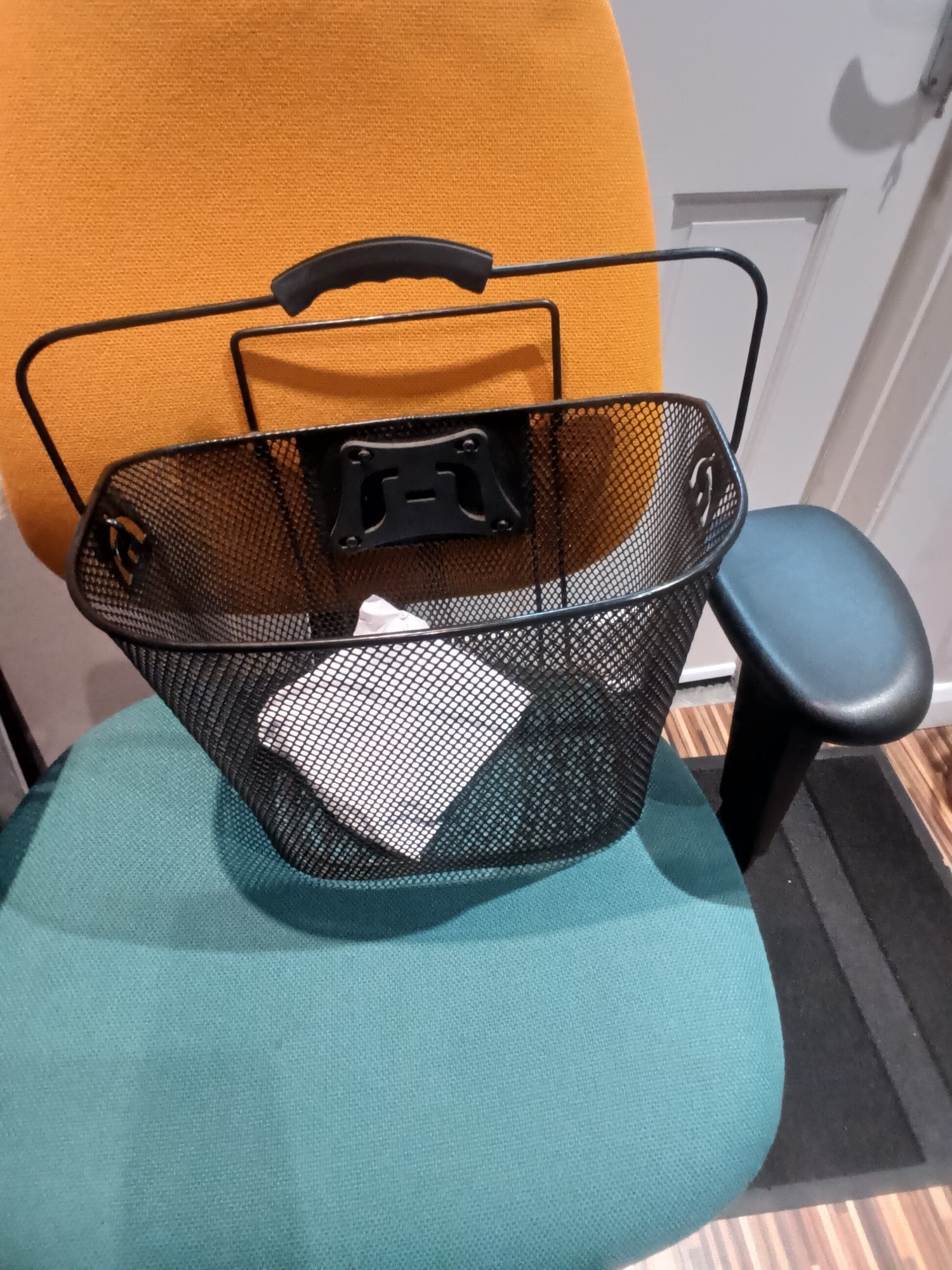 Wife basket for front of bike