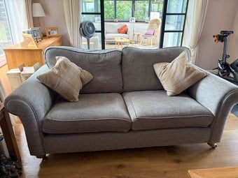 2 Seater and 3 Seater Country Living DFS Sofas