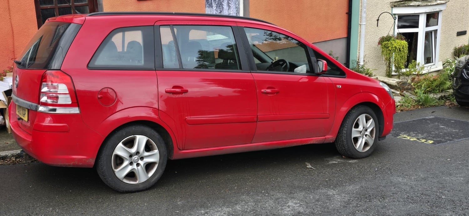 [ berth ]Vauxhall Zafira