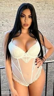Try Isabella for some sexy fun tonight in Kent!
