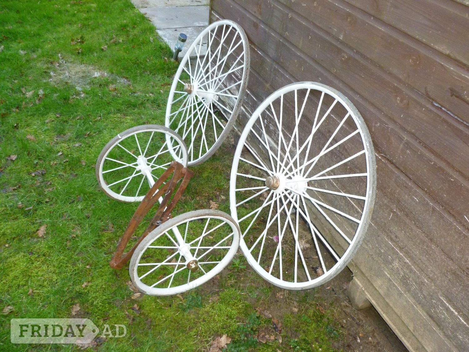 very old wheels full set with brarss nuts - Antiques & Collectables in Brighton
