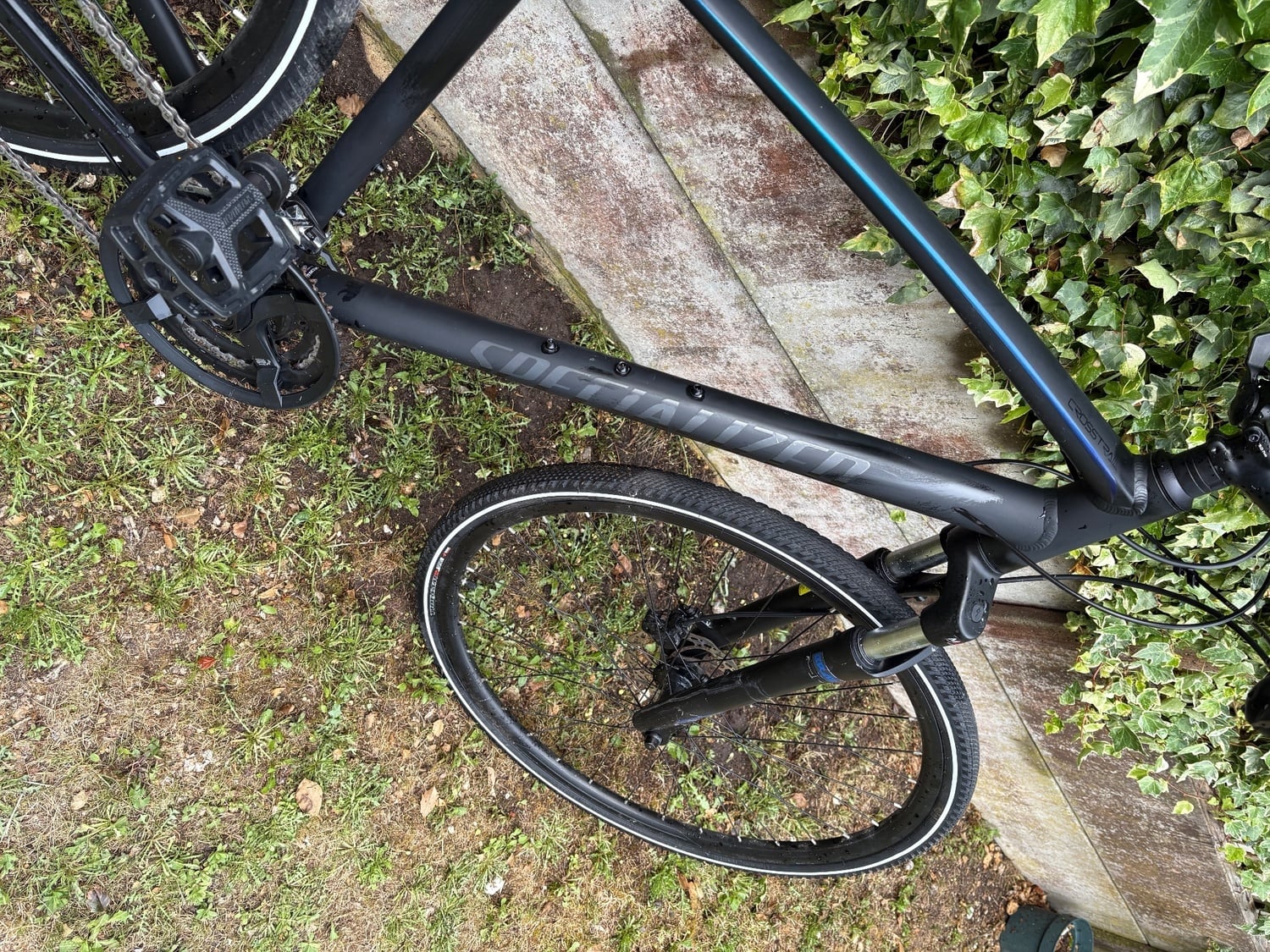 Brighton 2019 Specialized Crosstrail Hydraulic Disc Gloss Nice Blue/Black.