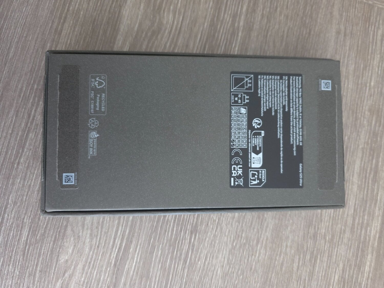 SAMSUNG GALAXY S25 ULTRA  UK VERSION TITANIUM BLACK 256GB UNLOCKE