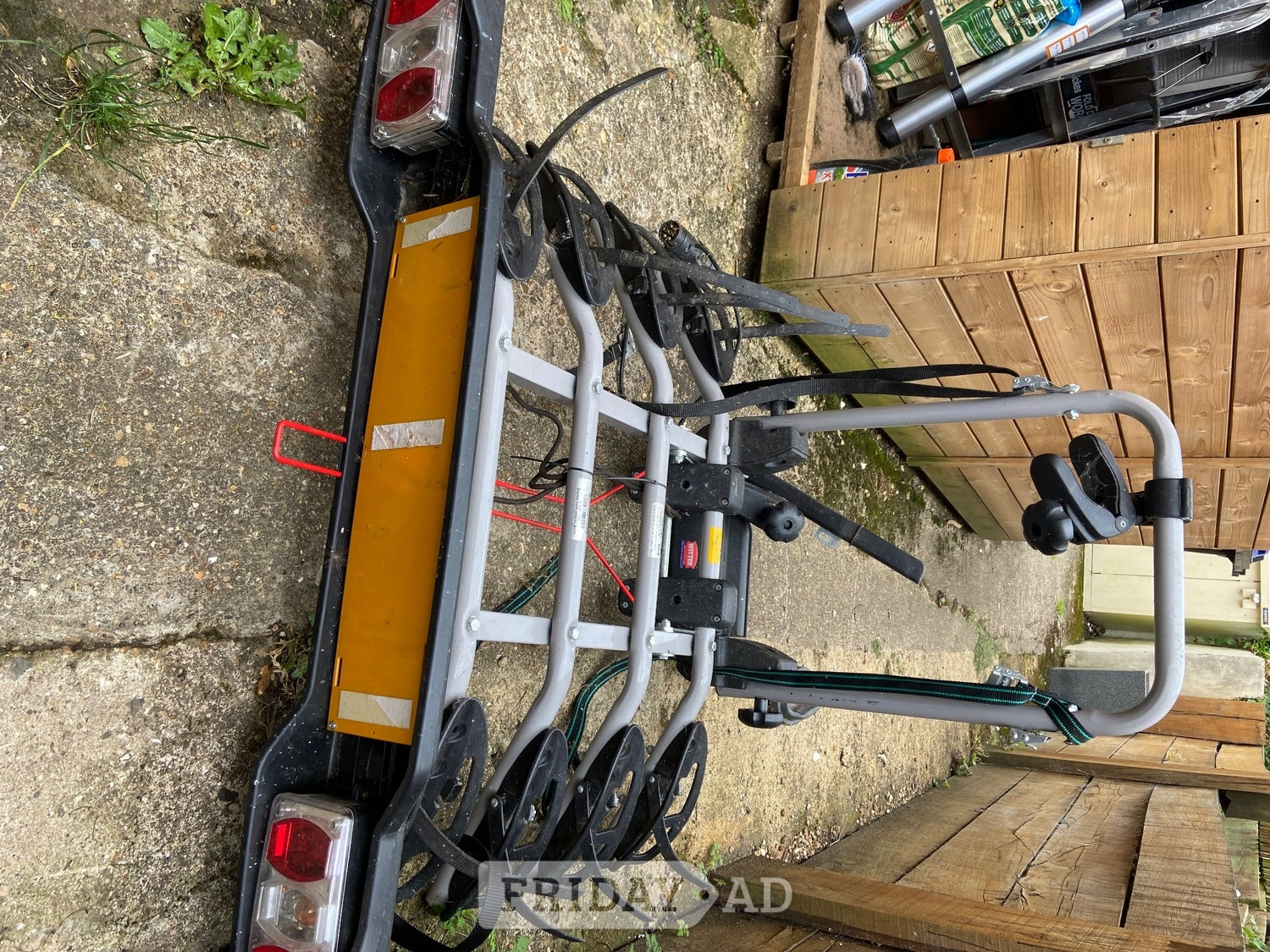 Witter ZX304 Bicyle Bolt-on Towball Mounted Bike Rack for 4