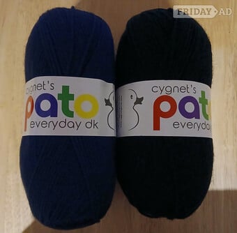 Blue & Black DK 100gm Balls of Wool