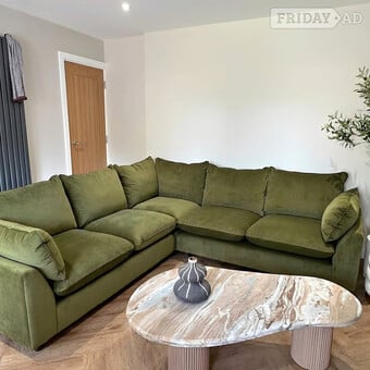  Stunning Olive Green Velvet L-Shaped Corner Sofa (Comfortable, P