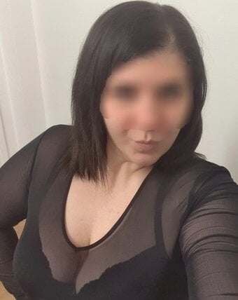 ​Step Closer...Experience The Ultimate Relaxation With Me in Strood ✨️ Don't hesitate, come and enjoy my company!  