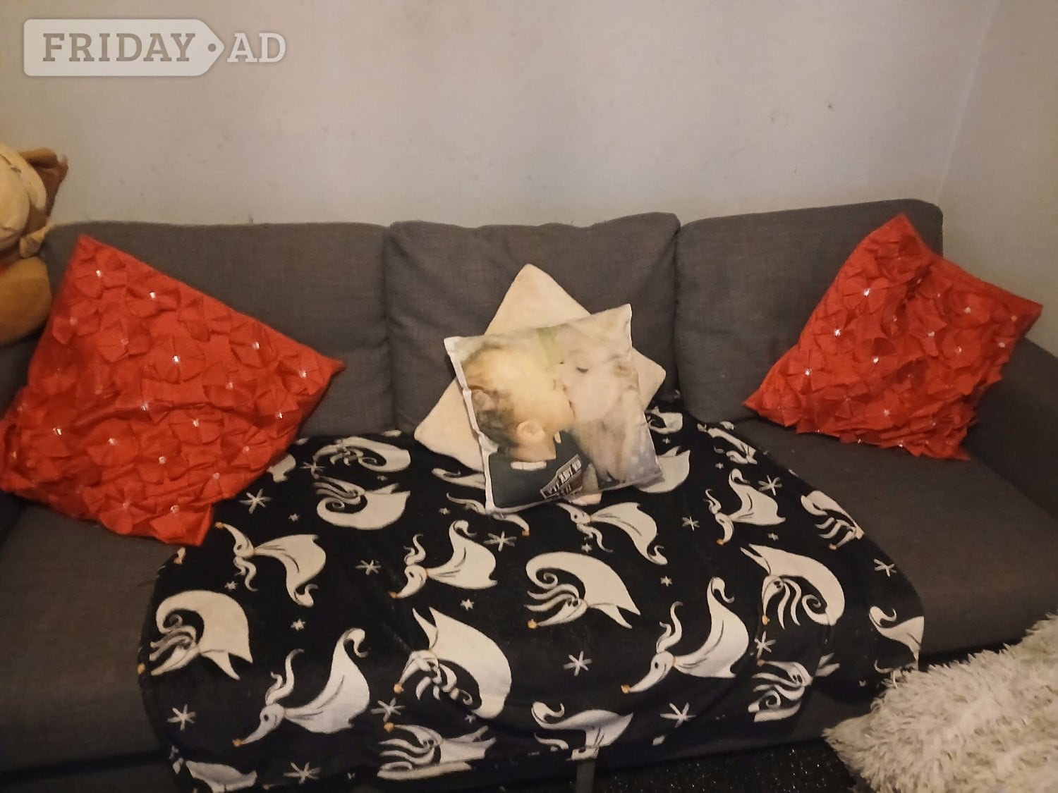 Bath Lovely grey sofa bed 