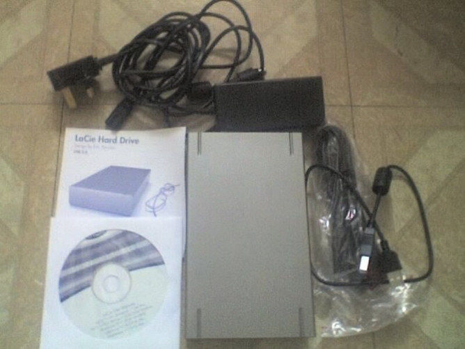 LACIE 320Gb Grey External Hard Drive , USB2 Interface with PSU & Cable