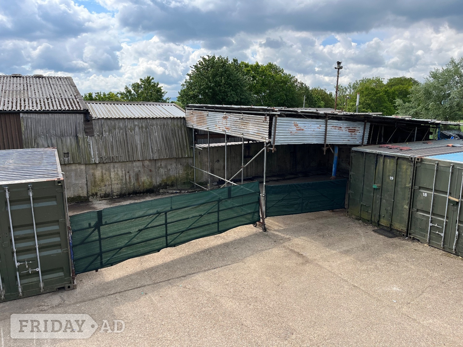 Secure partly covered gated yard 1300 sqft in Lewes