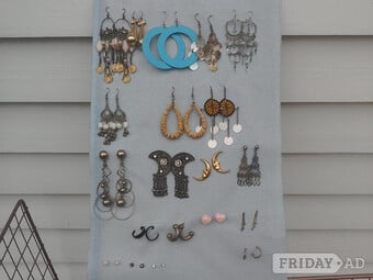 Earrings for pierced ears, costume, 19 pairs.