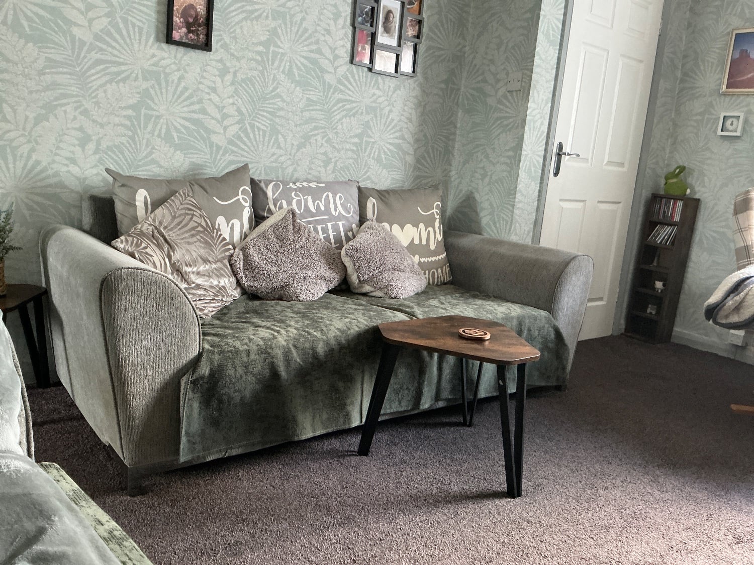 Three seater sofas
