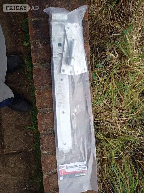 New Galvanised Gate Hardware – 18" Hook & Band Hinges + Padbolt