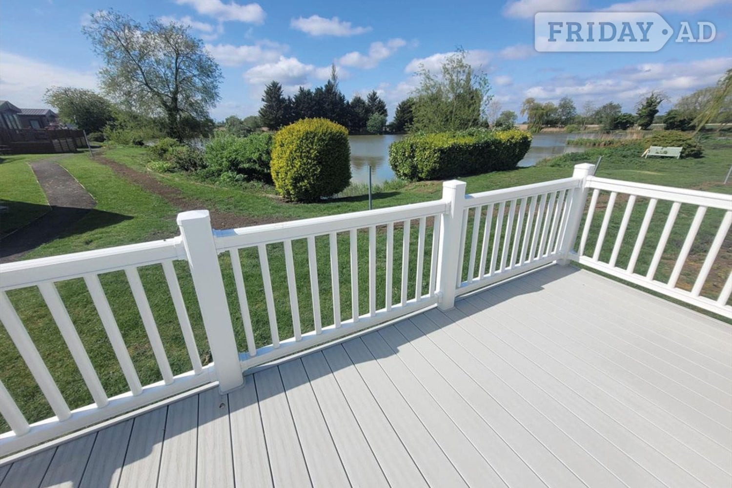 Wisbech Luxury Holiday Home with beautiful lake views