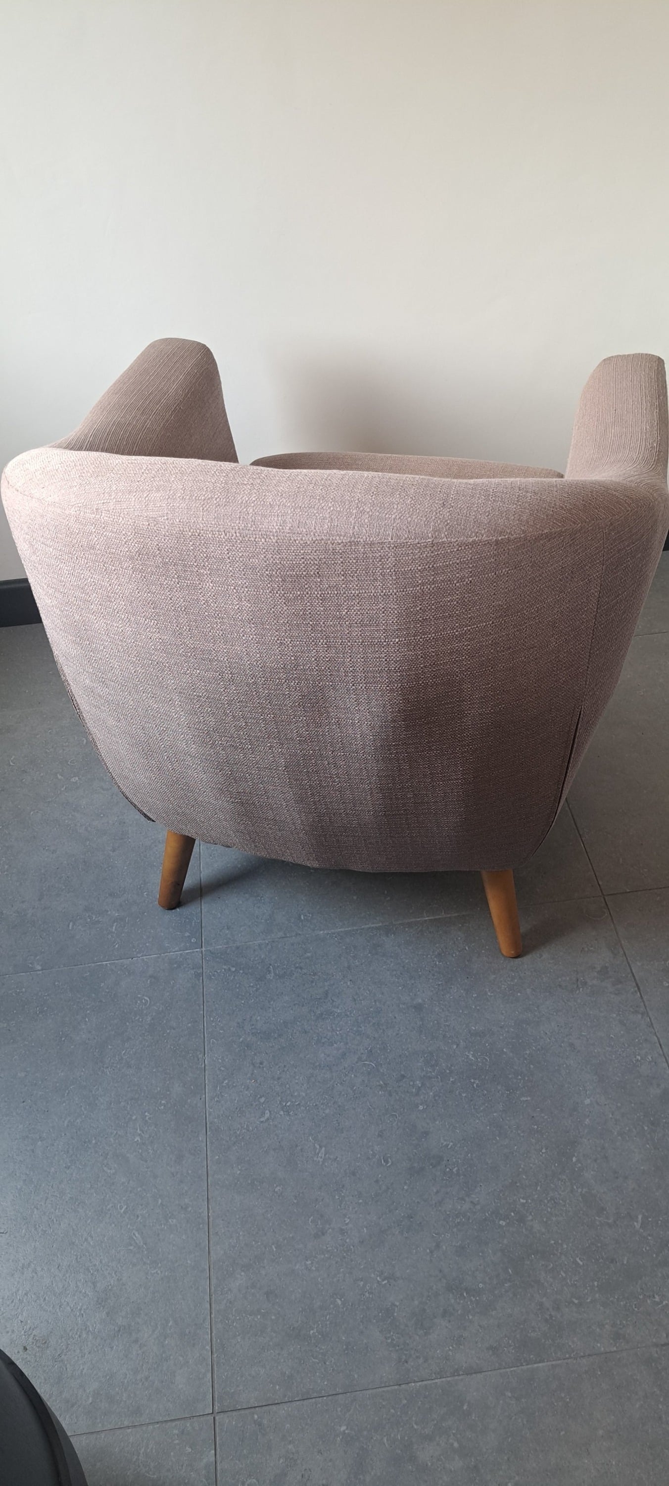 UPHOLSTERED ARMCHAIR. TUB CHAIR WITH WOODEN LEGS. TAUPE COLOURED  - Furniture in Hartley Wintney
