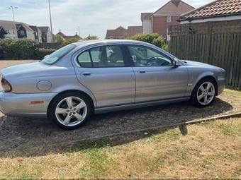 Jaguar x type saloon diesel 2009 manual