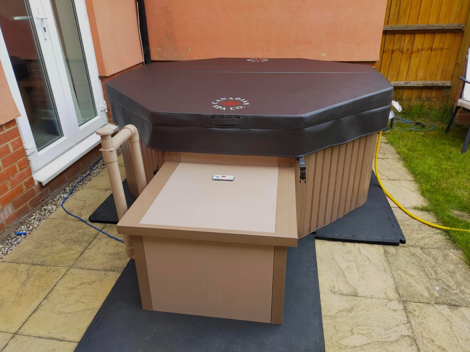 Hot tub hire in Essex and Suffolk  - Garden in Harwich