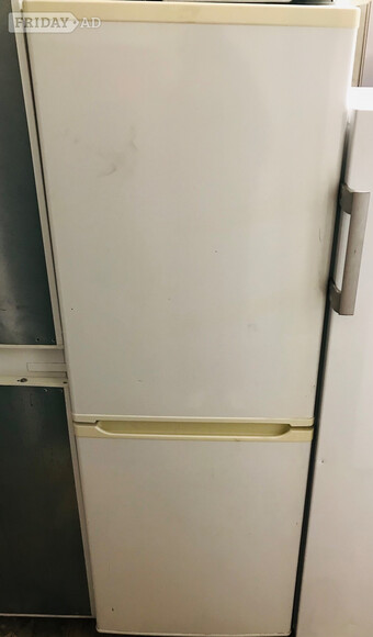 Hotpoint fridge freezer in excellent condition 