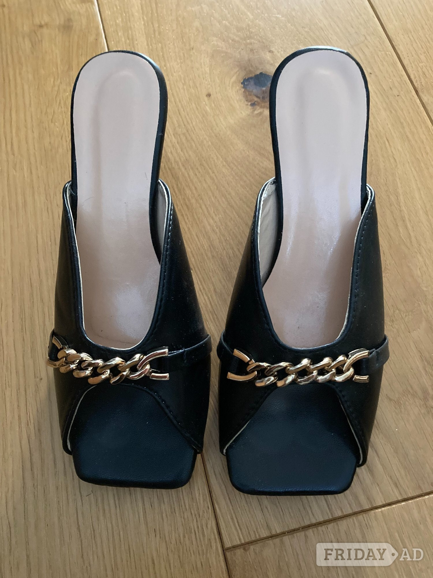 Black Slip-On Sandals with Gold Chain Decoration - Size: UK3/EU36 in Crawley