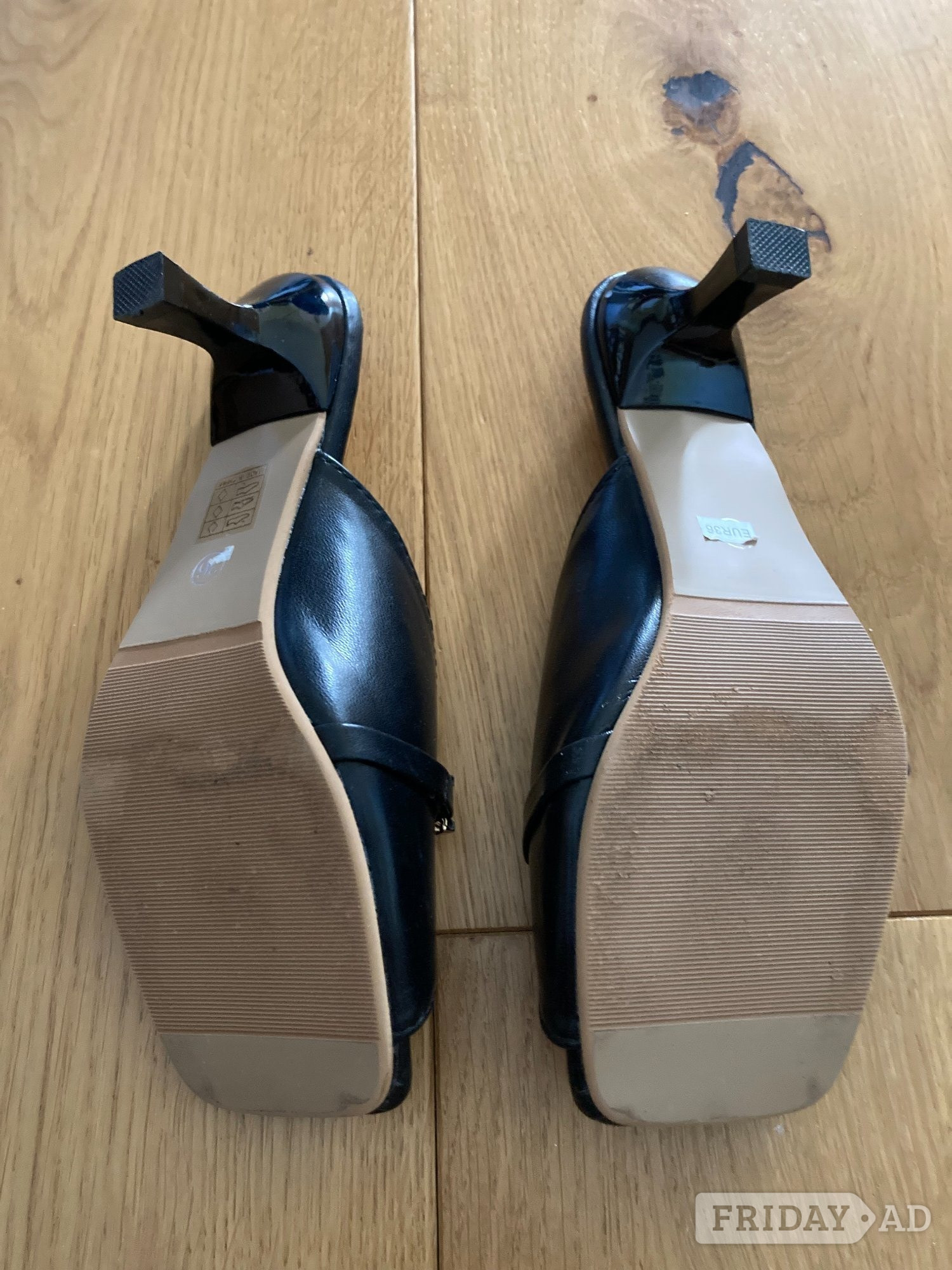 Black Slip-On Sandals with Gold Chain Decoration - Size: UK3/EU36 - Clothing, Footwear & Accessories