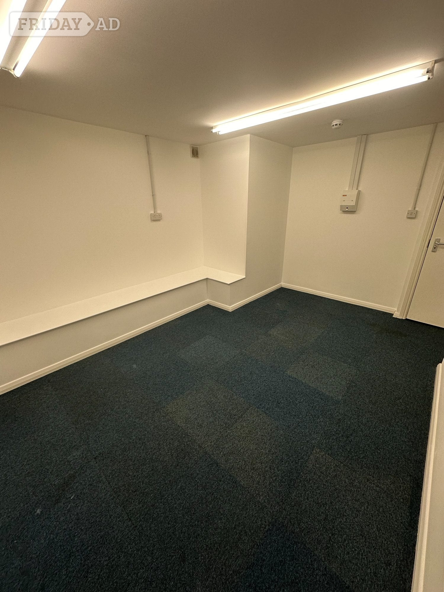 EASTBOURNE TOWN CENTRE - WORK UNIT