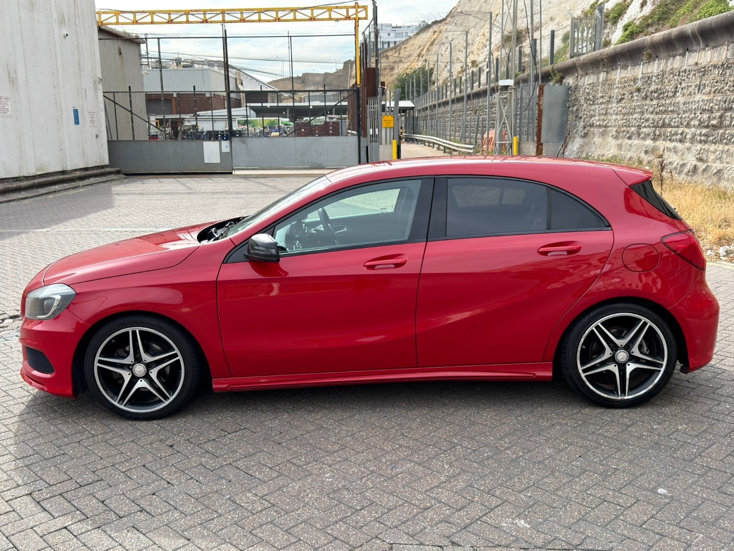 [ berth ]Mercedes A-Class