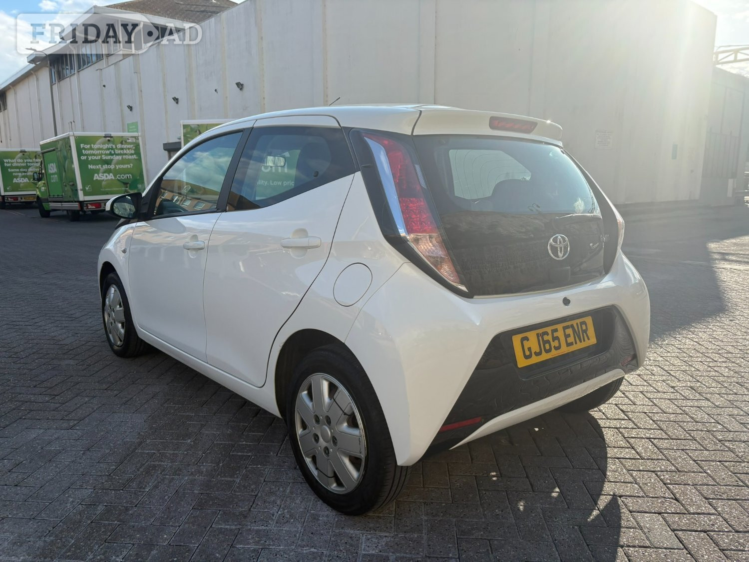 2015 Toyota Aygo X-Play - New Years MOT - £20 Road Tax - ULEZ Com - Cars in Brighton