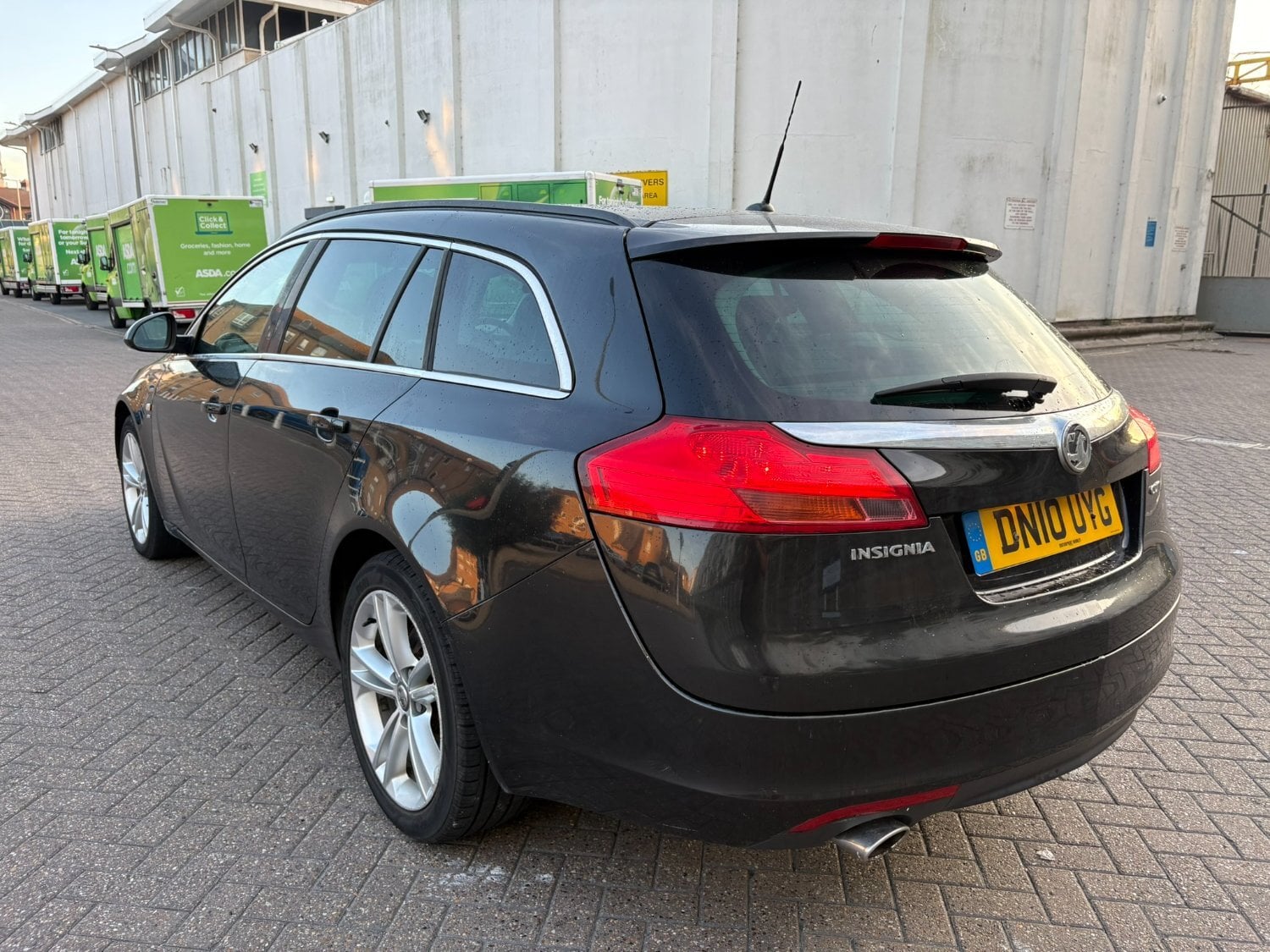 2010 Vauxhall Insignia SRi - New Years MOT - Estate - 2 Keys - Cars in Brighton