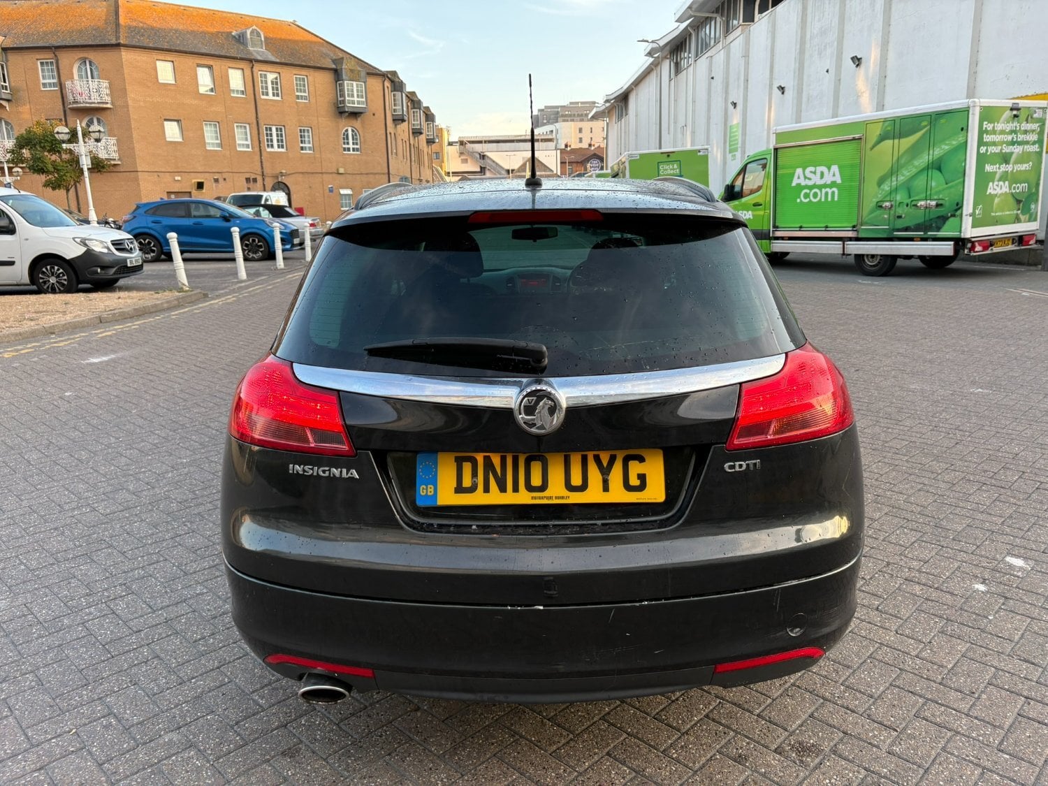 2010 Vauxhall Insignia SRi - New Years MOT - Estate - 2 Keys - Cars