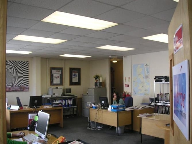 Big, sunny, secure self contained office units from just £90 - Commercial Properties in Milton Keynes
