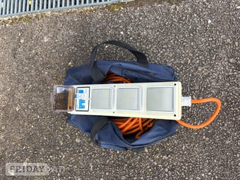 3 outlet mobile Elecric hook up 