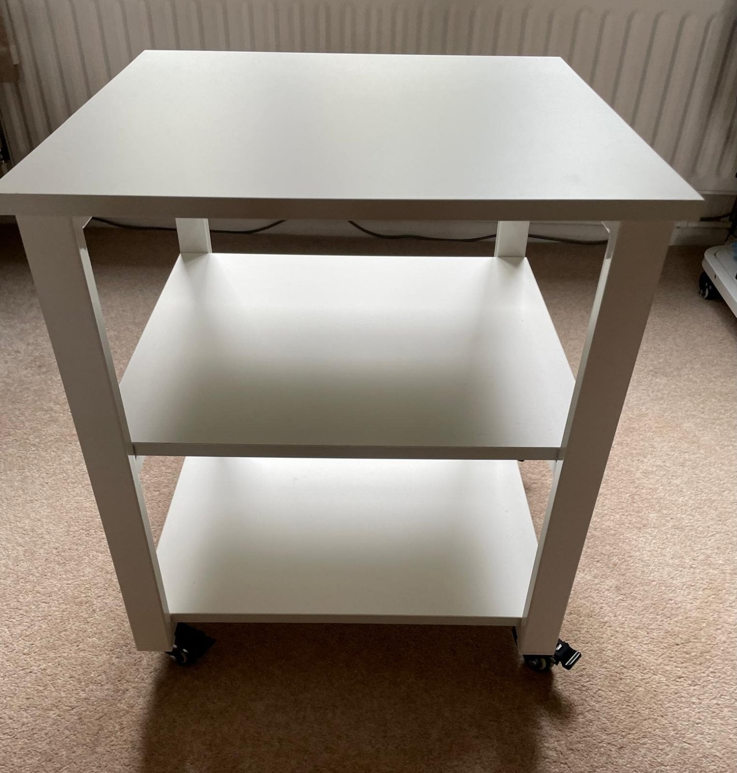 Heavy duty rolling table 