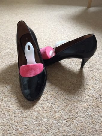 Hobbs black patent shoes