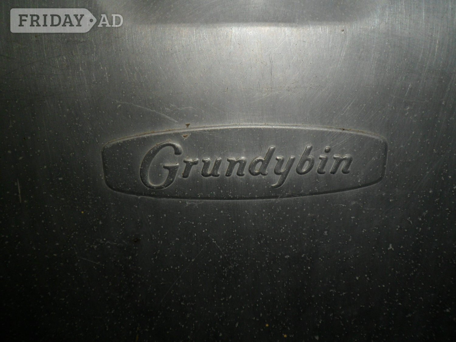 Brighton GRUNDYBINS X 2...