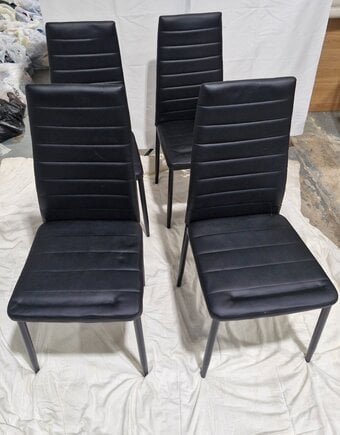 4 dining room or kitchen chairs